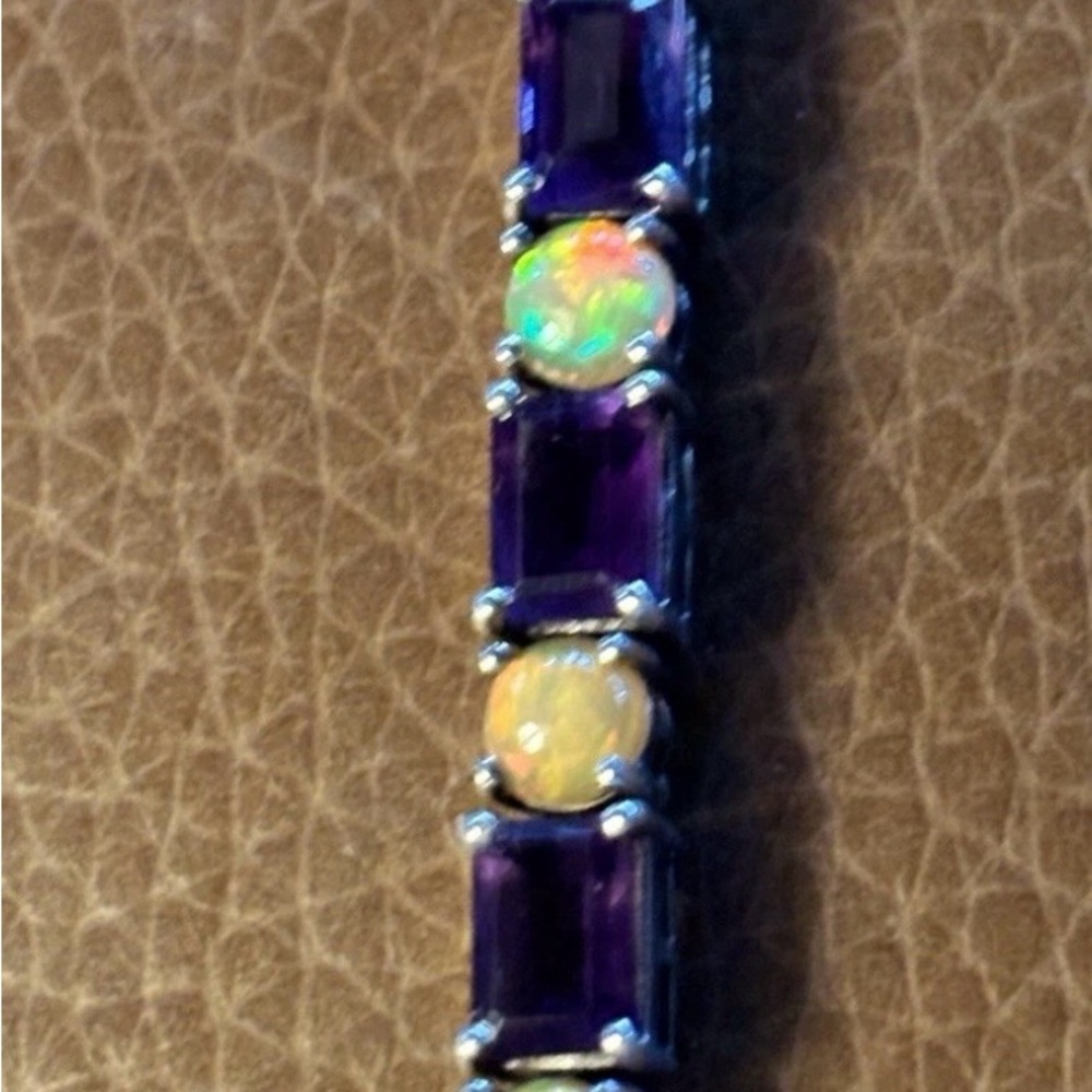 Elegant .925 silver Purple and Opal Bracelet